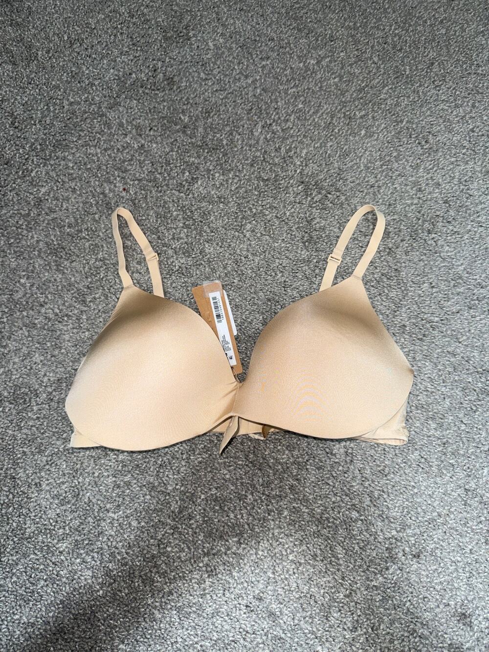 SKIMS wireless form push up plunge bra in sand size 34c - NEW